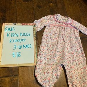 Kissy kissy romper